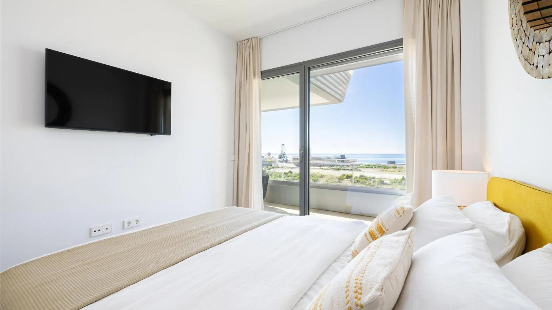 לה קאלה דה מיחאס Luxury House Chaparral Golf E70 By Aora Stay בית נופש לה קאלה דה מיחאס
